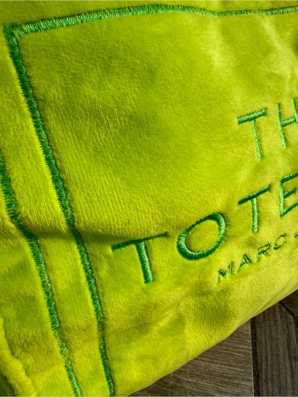Marc Jacobs The Tote Bag in Neon Lime